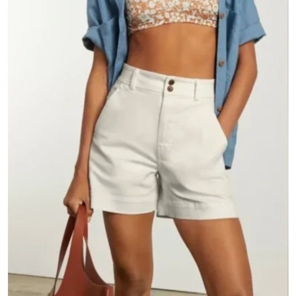 Everlane The Way High Shorts in White Size 6